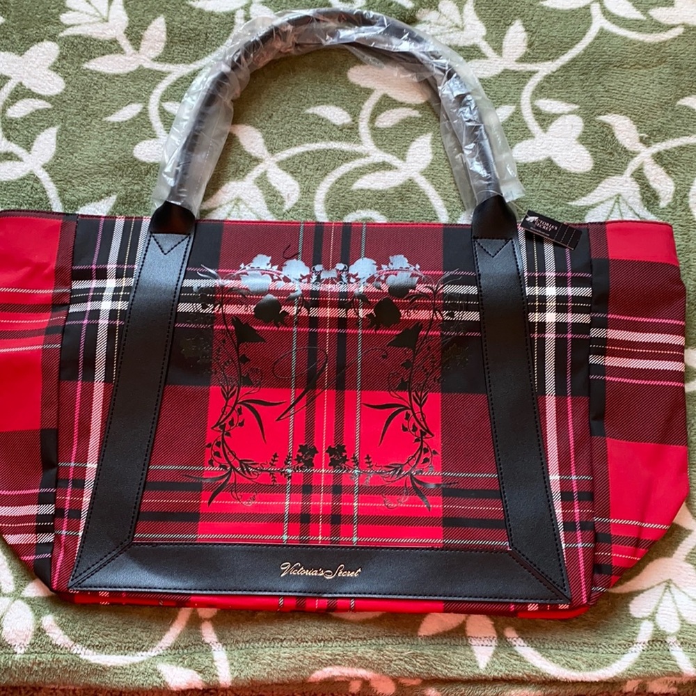Victoria’s Secret Travel Bag